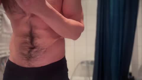 Snapshot of musclehair3 chatting on 22, 2, 2025 musclehair3 online show from 22, 2, 2025