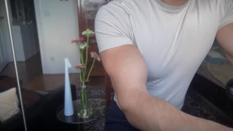 Snapshot of musclehair3 chatting on 23, 9, 2025 musclehair3 online show from 23, 9, 2025