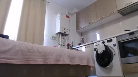 Snapshot of musclesqueen chatting on 6, 3, 2025 MusclesQueen online show from 6, 3, 2025