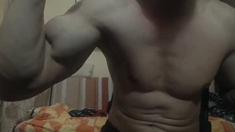 Snapshot of musculargod chatting on 4, 3, 2025 SexyMuscled online show from 4, 3, 2025