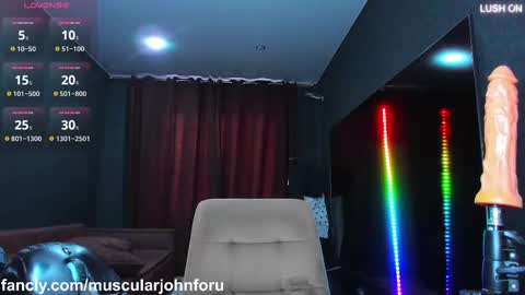 Snapshot of muscularjohnforu chatting on 20, 2, 2025 click icon for peach  online show from 20, 2, 2025