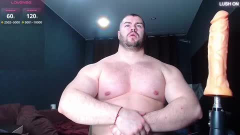 Snapshot of muscularjohnforu chatting on 1, 3, 2025 click icon for peach  online show from 1, 3, 2025