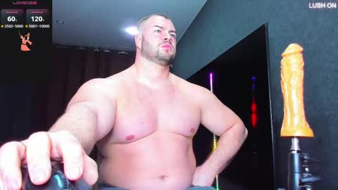 Snapshot of muscularjohnforu chatting on 11, 3, 2025 click icon for peach  online show from 11, 3, 2025