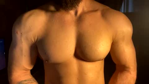 Snapshot of muscularjuggler chatting on 29, 5, 2026 muscularjuggler online show from 29, 5, 2026