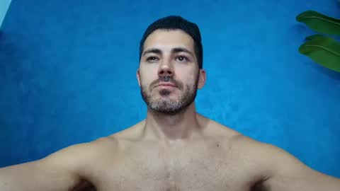 Snapshot of muscularmaster chatting on 17, 6, 2026 muscularmaster onlyfans online show from 17, 6, 2026