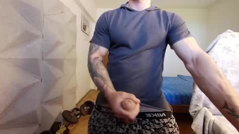 Snapshot of muslejoker chatting on 8, 5, 2026 musle joker online show from 8, 5, 2026