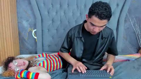 Snapshot of muss_shadw_couple chatting on 26, 3, 2026 muss_shadw_couple online show from 26, 3, 2026