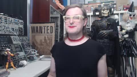 Snapshot of muziknerd chatting on 31, 1, 2025 Muziknerd online show from 31, 1, 2025