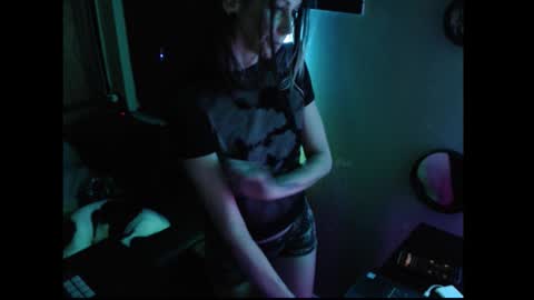 Snapshot of mvnt1s chatting on 8, 11, 2025 ghost mantis online show from 8, 11, 2025