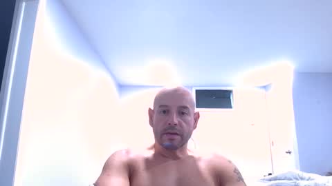 Snapshot of mworlton9 chatting on 6, 10, 2025 Maximus online show from 6, 10, 2025