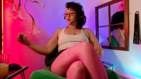 Snapshot of mx_anouk_divine chatting on 1, 8, 2026 Mx. Anouk Divine online show from 1, 8, 2026