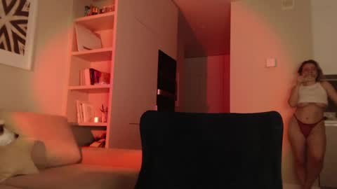 Snapshot of my_hannah chatting on 12, 3, 2025 Hannah welcome online show from 12, 3, 2025