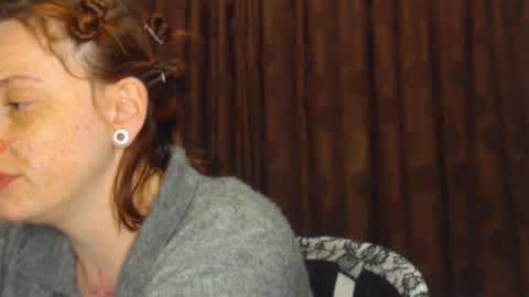     sara      i know you love me xoxox     online show from 24, 10, 2025