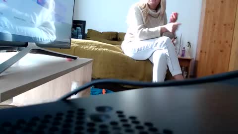 Snapshot of mya_kane chatting on 25, 11, 2025 Mia kane online show from 25, 11, 2025