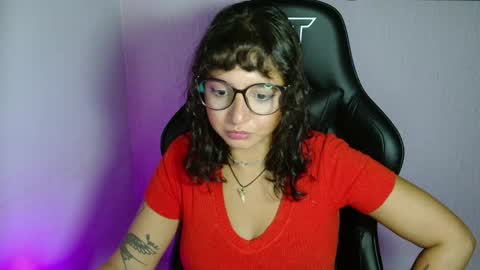 Snapshot of myamillor chatting on 25, 5, 2026 myamillor online show from 25, 5, 2026