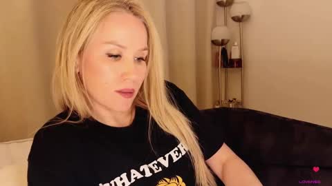 Mya-be Yours P online show from 31, 10, 2025