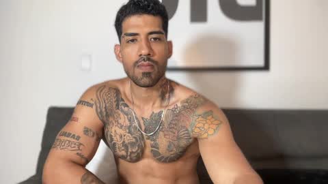 Myke esthetic online show from 28, 1, 2025