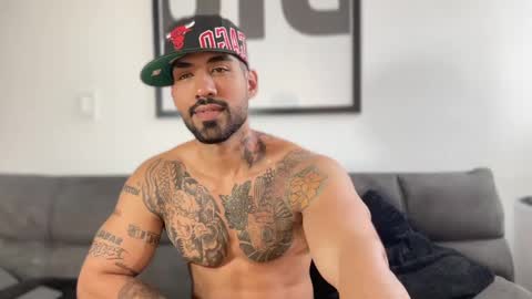 Myke esthetic online show from 26, 2, 2025