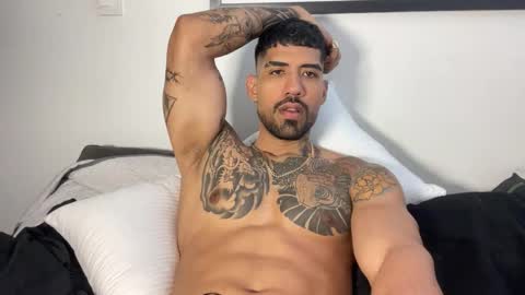 Myke esthetic online show from 8, 9, 2025