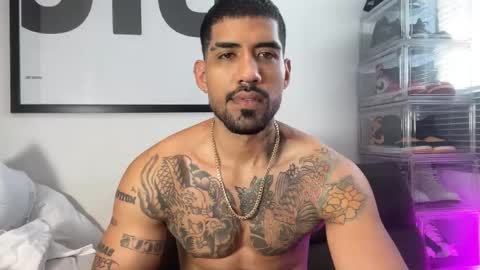 Myke esthetic online show from 9, 10, 2025