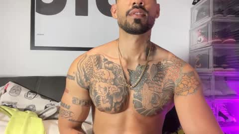 Myke esthetic online show from 13, 10, 2025