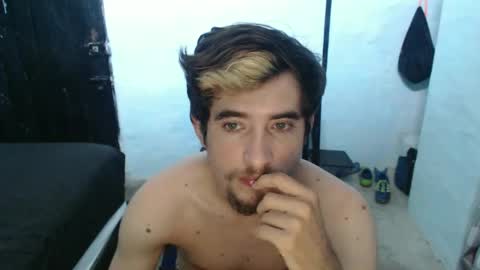 Snapshot of myke_xxx chatting on 5, 12, 2024 mike online show from 5, 12, 2024