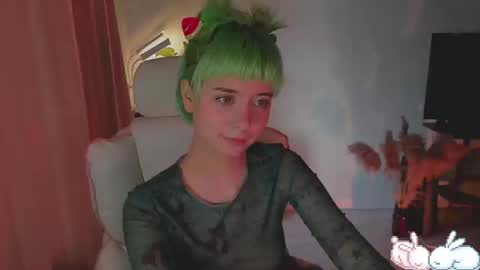 MylaFlores online show from 1, 3, 2025