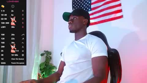 Snapshot of mylowallacee chatting on 19, 11, 2025 Mylo Wallace online show from 19, 11, 2025