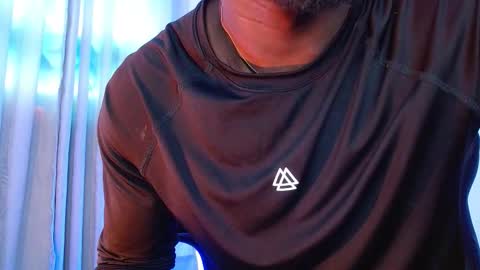 Snapshot of mylowallacee chatting on 4, 12, 2025 Mylo Wallace online show from 4, 12, 2025