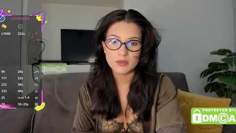 Snapshot of mymelisa chatting on 7, 10, 2025 hey its Mel online show from 7, 10, 2025