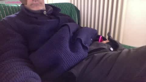 Bi sexy guy lovense hush is on private is open or password show tip if you like. online show from 18, 2, 2025