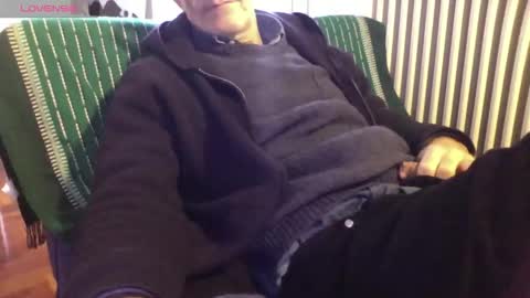 Bi sexy guy lovense hush is on private is open or password show tip if you like. online show from 15, 1, 2026