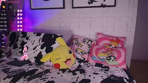 Snapshot of mynameisnikki_ chatting on 13, 9, 2025 mynameisnikki_ online show from 13, 9, 2025