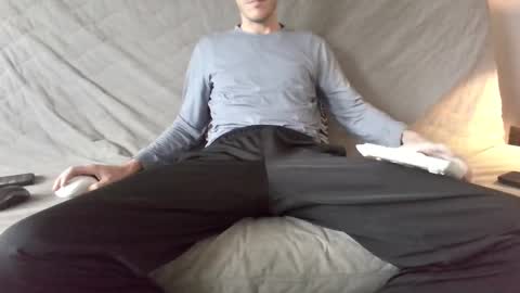 Snapshot of mynaughtyacct chatting on 18, 11, 2025 Felt like showing off online show from 18, 11, 2025