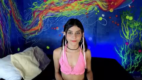 Snapshot of mynxii_petite chatting on 11, 1, 2026 Mynxii online show from 11, 1, 2026