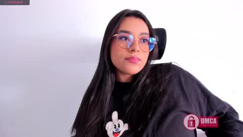 Snapshot of mypretty_isabella chatting on 21, 1, 2025 Bella online show from 21, 1, 2025