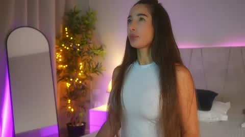 Snapshot of myriamfox_ chatting on 18, 7, 2026 Miryam online show from 18, 7, 2026