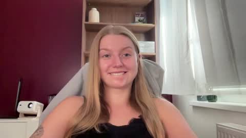 Snapshot of mysteryericax chatting on 29, 6, 2026 Erica online show from 29, 6, 2026