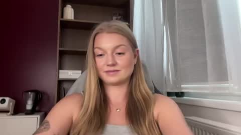 Snapshot of mysteryericax chatting on 1, 7, 2026 Erica online show from 1, 7, 2026