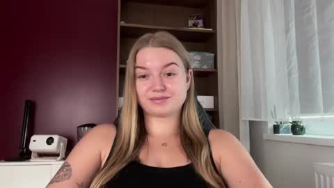 Snapshot of mysteryericax chatting on 20, 7, 2026 Erica online show from 20, 7, 2026
