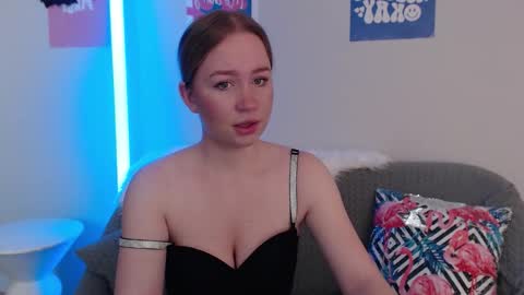 Snapshot of mystic_barbie chatting on 15, 11, 2025 Barbie online show from 15, 11, 2025