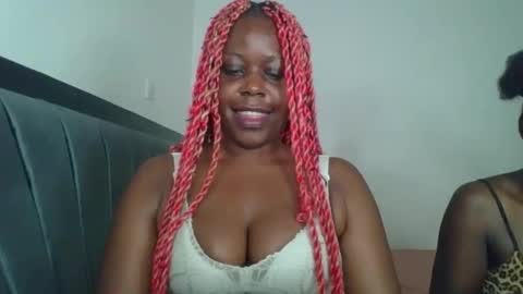 Snapshot of mystic_saucy chatting on 27, 10, 2025 mystic_saucy online show from 27, 10, 2025