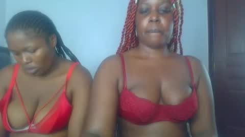 Snapshot of mystic_saucy chatting on 17, 11, 2025 mystic_saucy online show from 17, 11, 2025