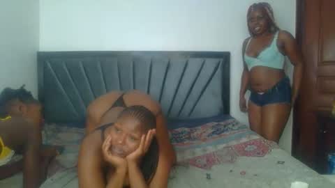 Snapshot of mystic_saucy chatting on 27, 11, 2025 mystic_saucy online show from 27, 11, 2025