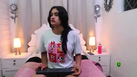 mysticliah online show from 5, 11, 2025