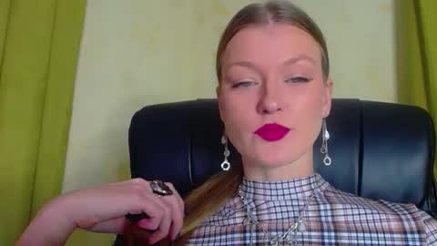 mysticvenus_ online show from 5, 12, 2025