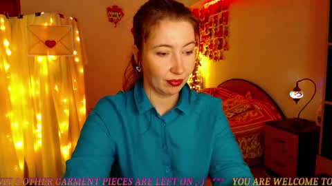 Snapshot of mystydew chatting on 8, 2, 2025 MystyDew online show from 8, 2, 2025