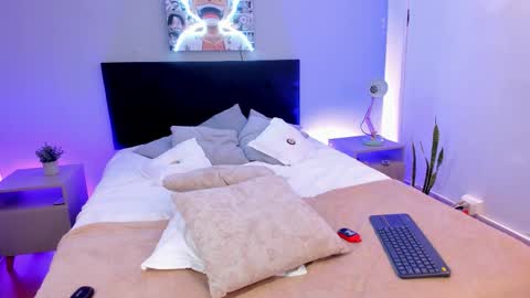 AMY online show from 5, 12, 2025