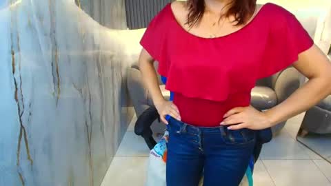 Snapshot of nadia_r_ chatting on 28, 6, 2026 Nadia online show from 28, 6, 2026