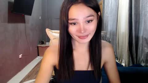 nadiestar online show from 6, 3, 2025